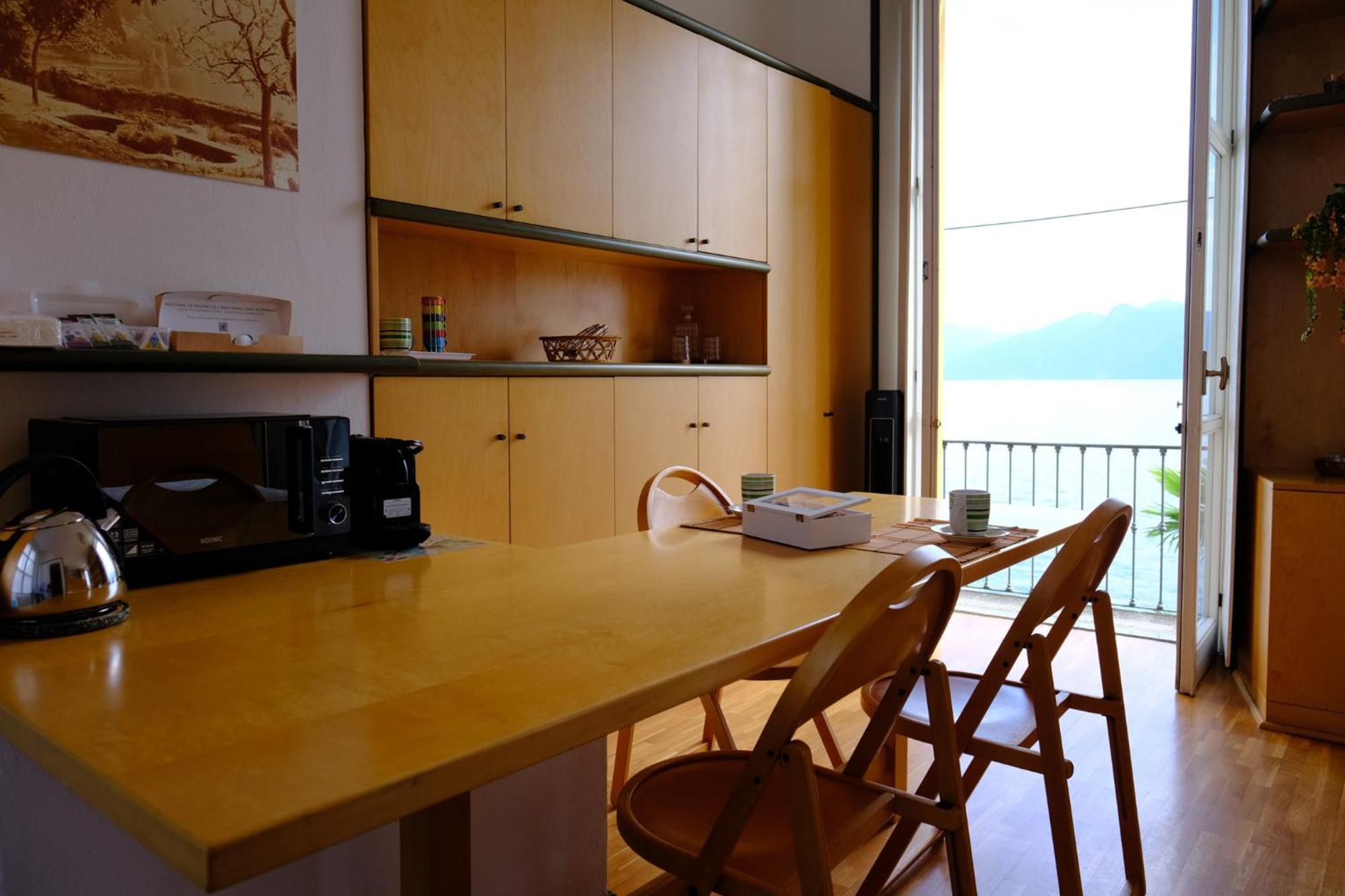 La Casa Di Anna Lägenhet Varenna Exteriör bild